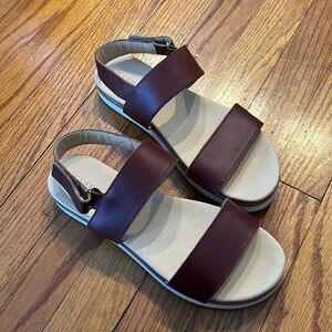 Nisolo Go-To Flatform Sandal 2.0, US Women’s size 7. Brandy colored Leather